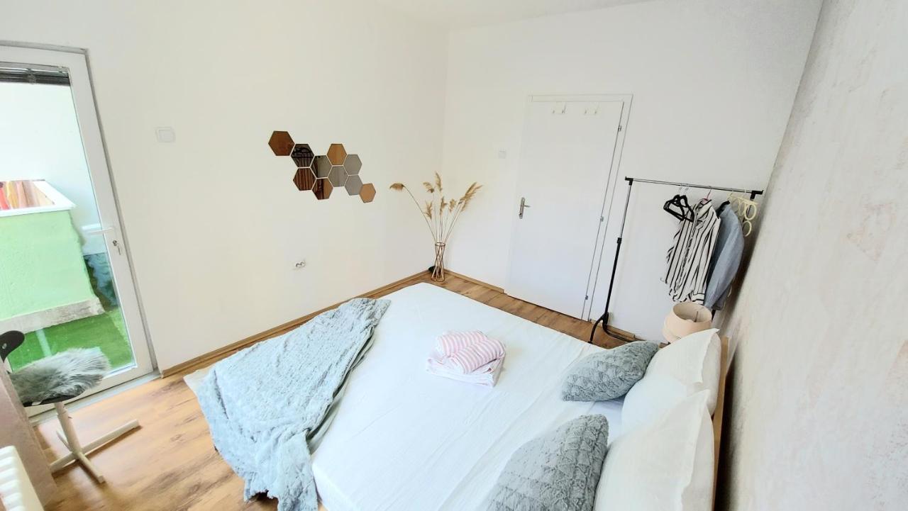 Inner Two Bedroom Apartment *